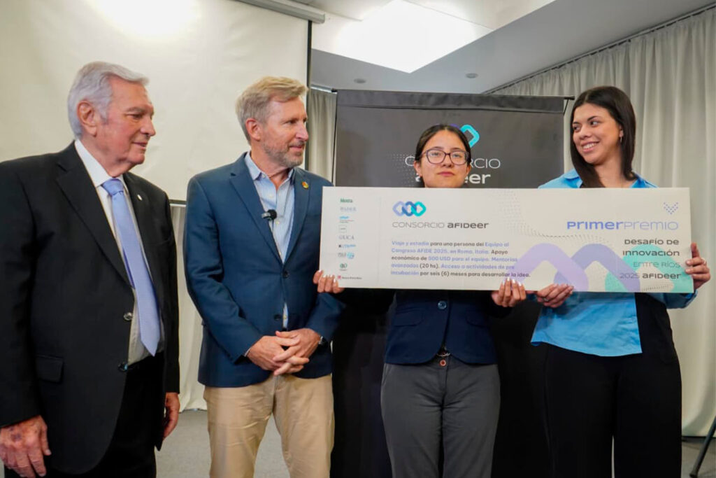 El futuro emprendedor en marcha: jóvenes presentaron soluciones innovadoras en la Jornada Final del Desafío de Innovación Entre Ríos 2025