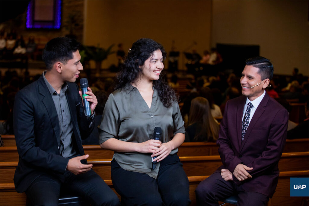 Entrevista al Pr. Flores en los Minutos previos.