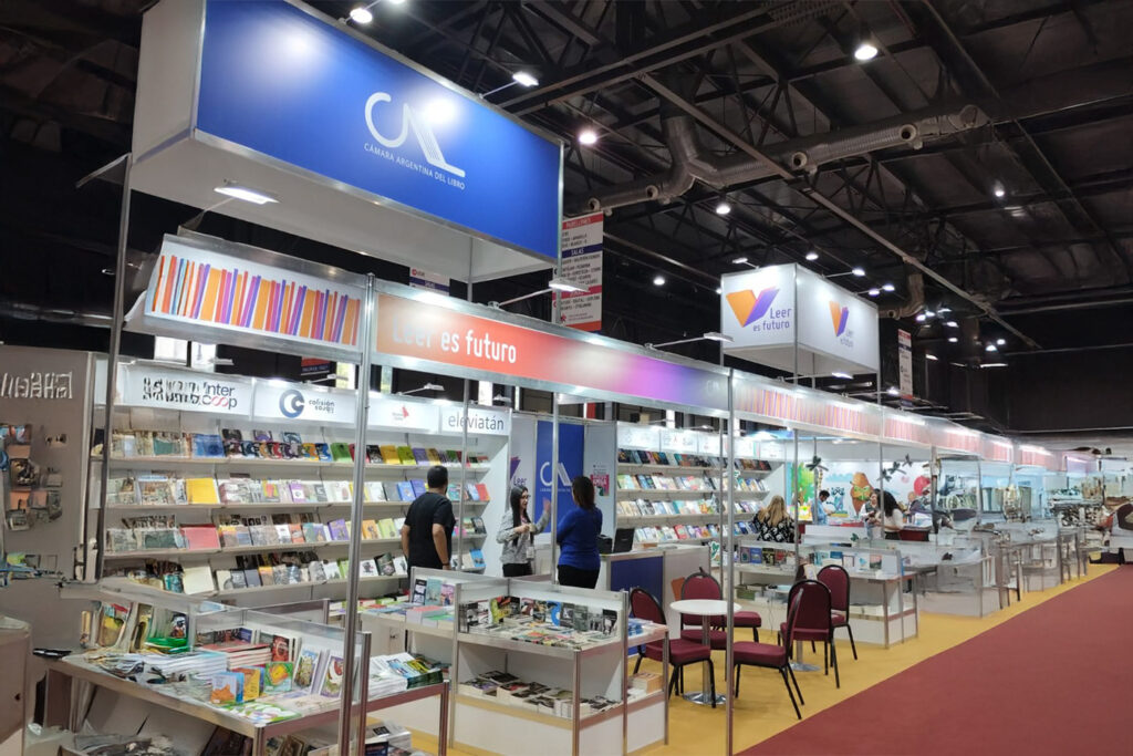 Editorial UAP continúa participando en diversas ferias del libro en Argentina