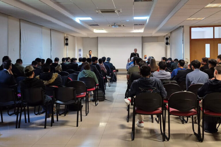 Fe y razón en diálogo: XXIV edición del Simposio Bíblico-Teológico