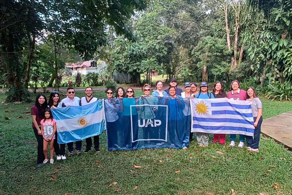 Misión y servicio: estudiantes y docentes de Enfermería UAP involucrados en actividades sanitarias en Honduras y Tailandia