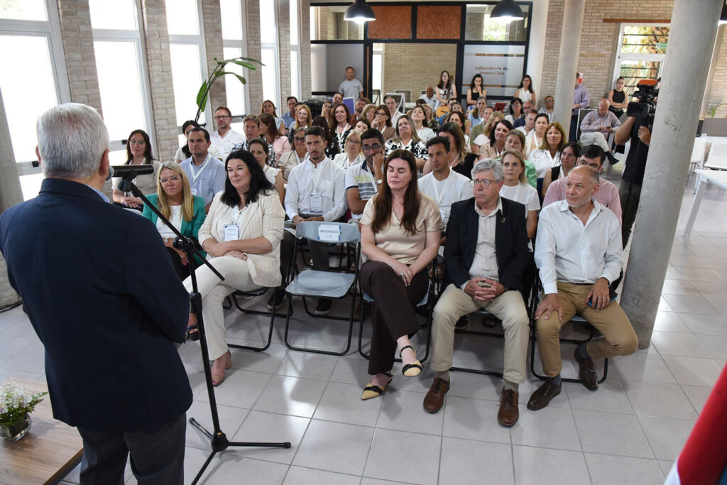 Participantes del encuentro FAEI.